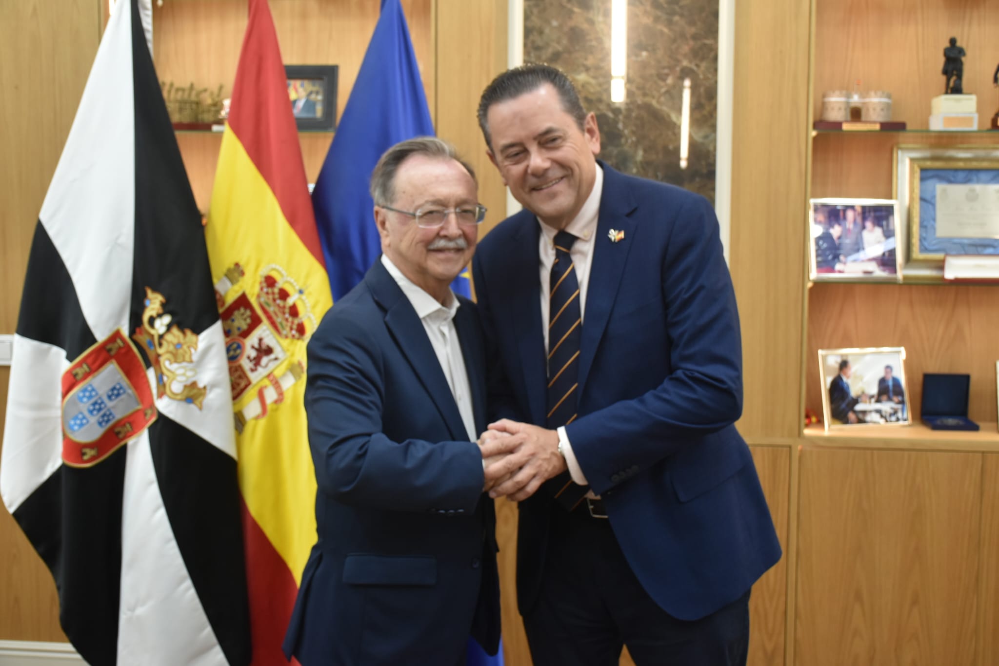 Vivas recibe a Tomás Roncero en un encuentro marcado por la solidaridad con la ciudad